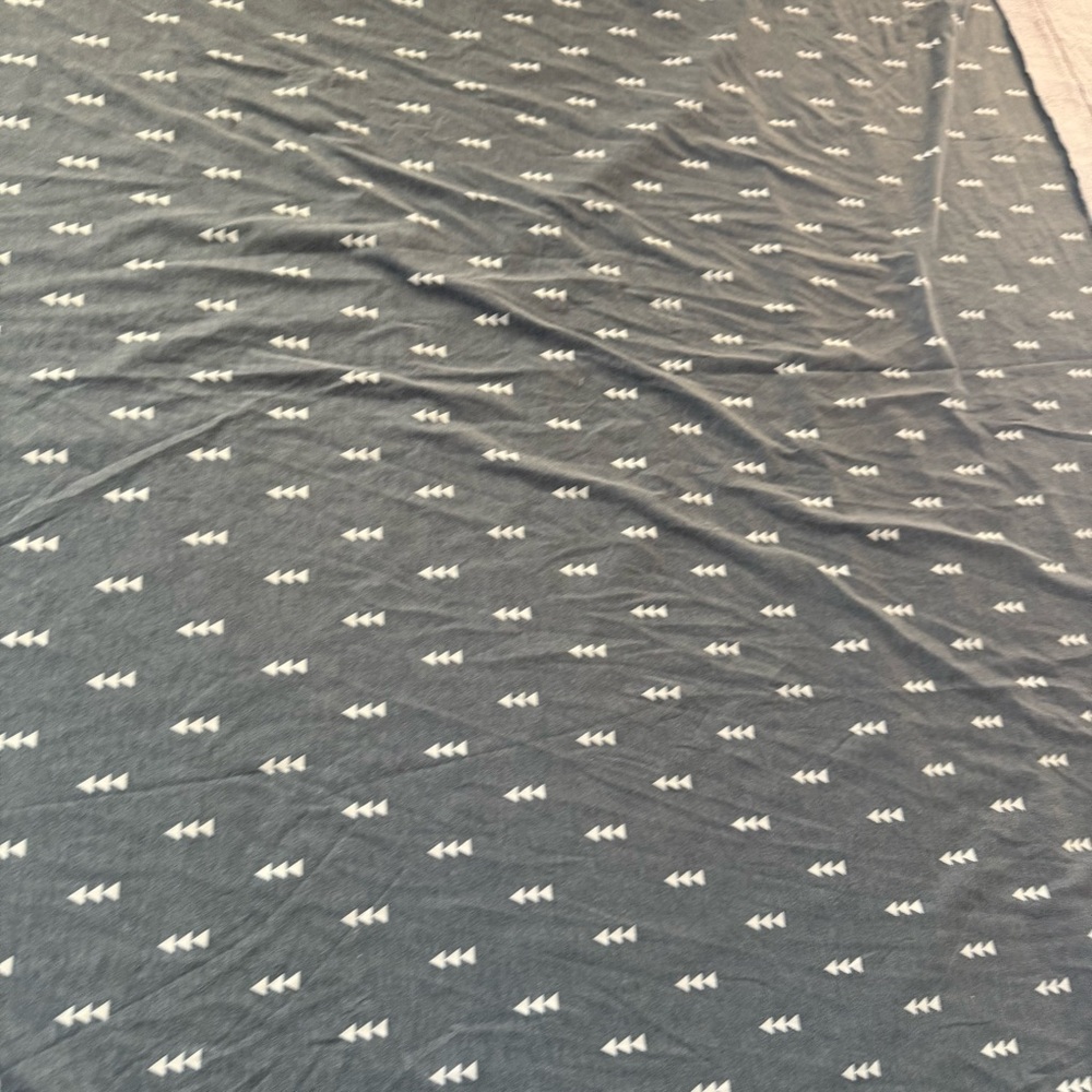 Copper Pearl blue gray arrow baby crib blanket 45 inches by 45.5 inches - Picture 6 of 12
